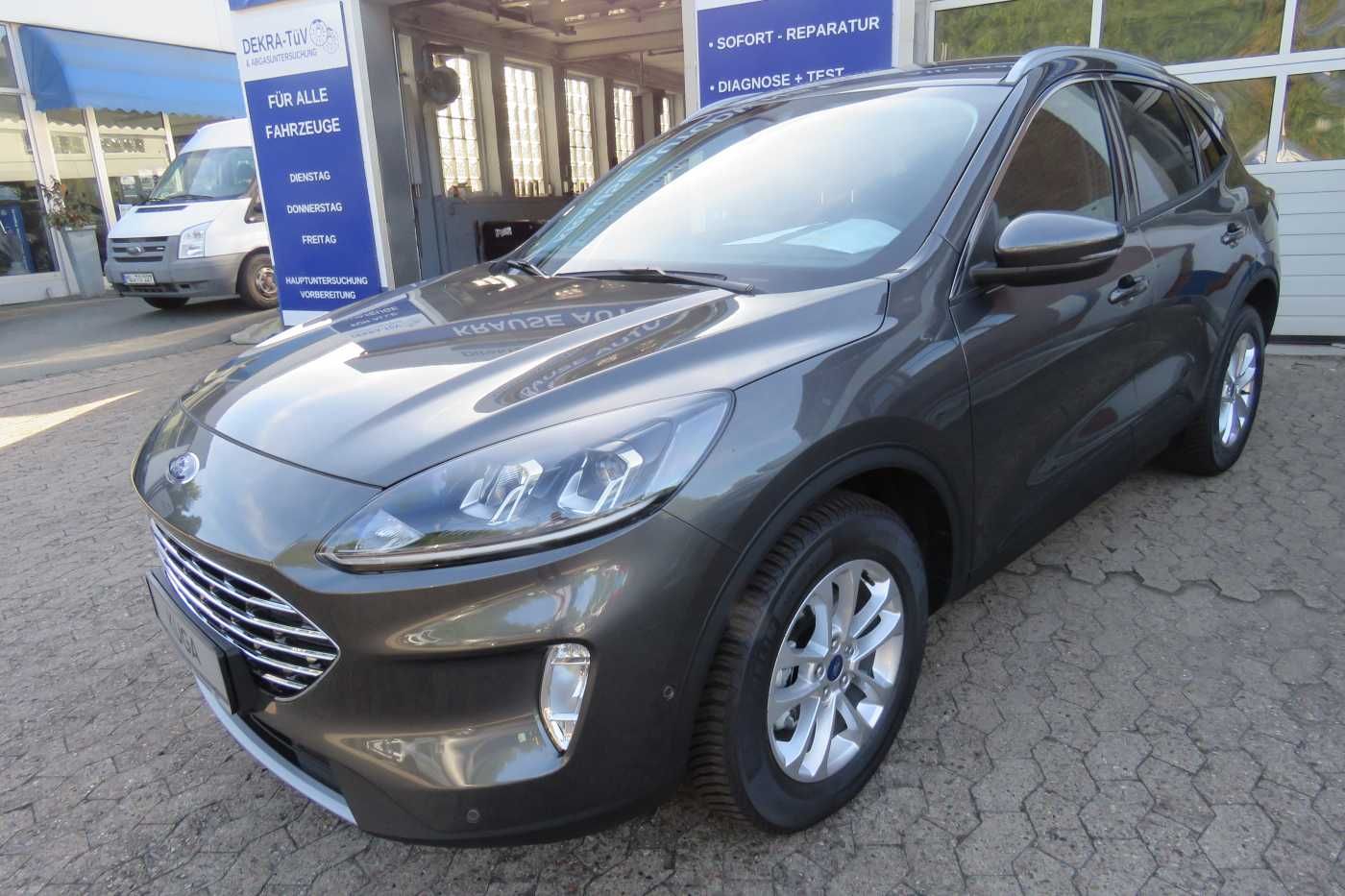 Ford Kuga Automatic TITANIUM - Samsaru's Car Outlet