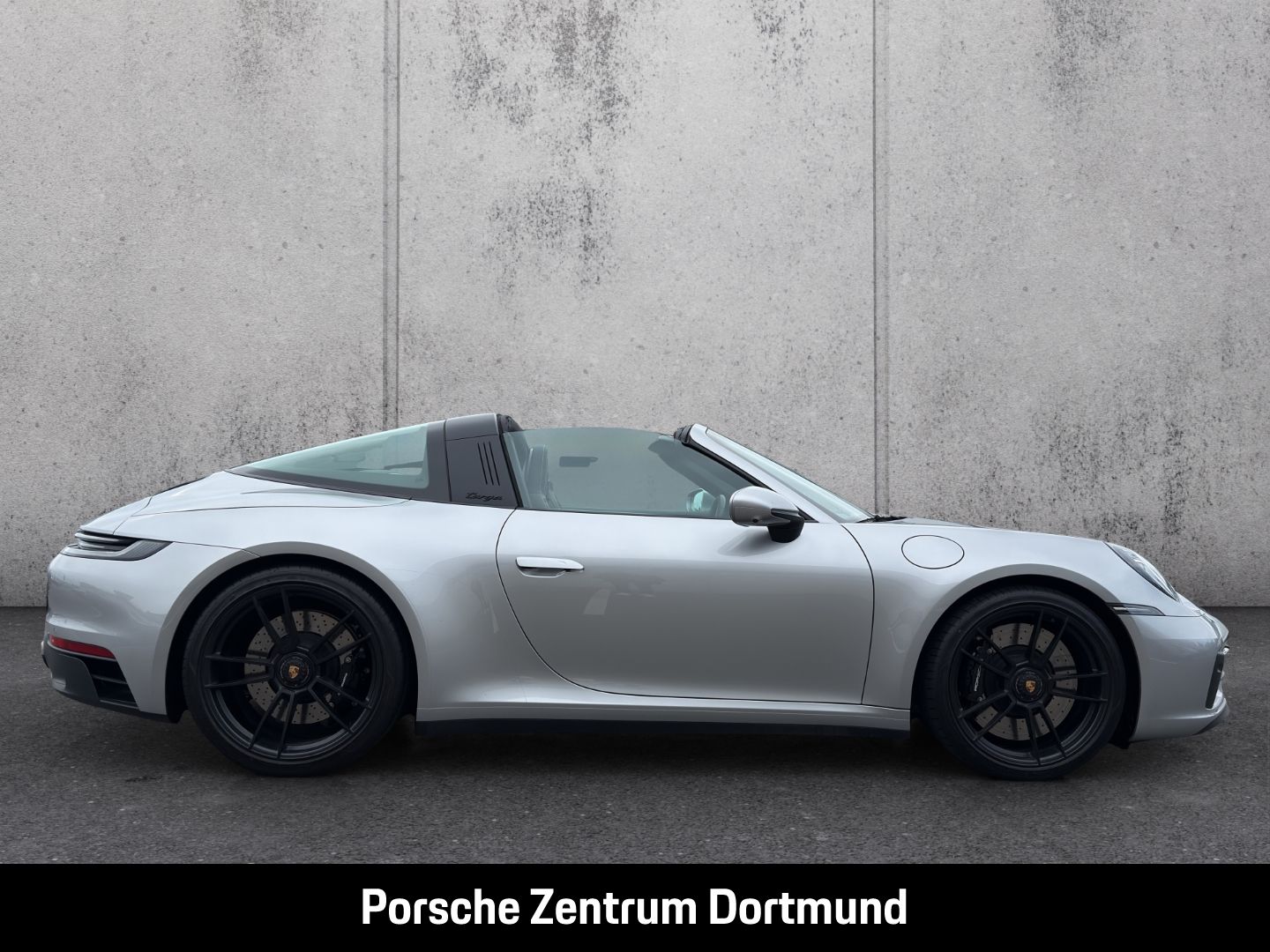 Porsche 992 911 Targa 4 GTS BOSE Sportabgasanlage LED