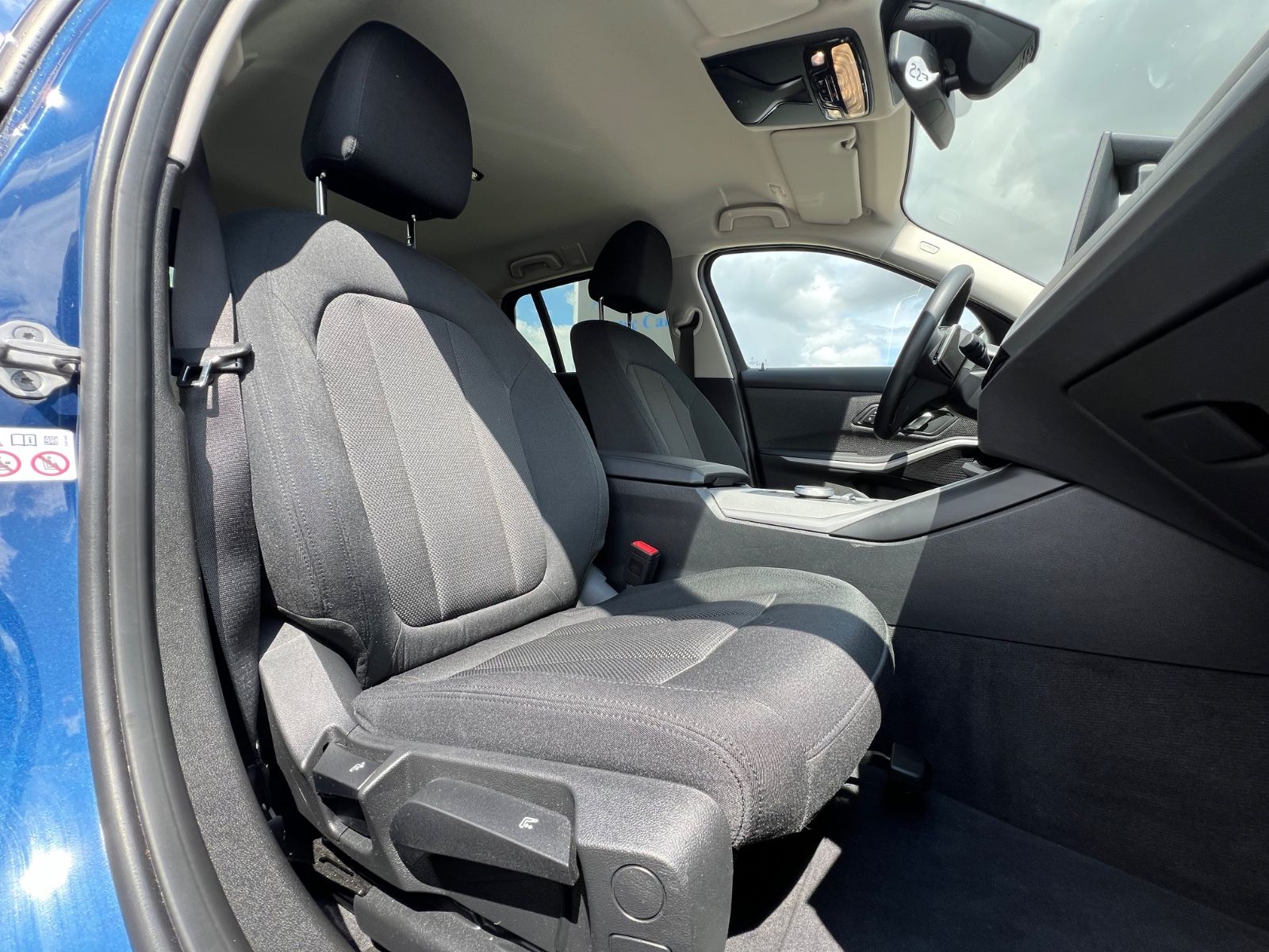 BMW 320 d Touring xDrive - Samsaru's Car Outlet