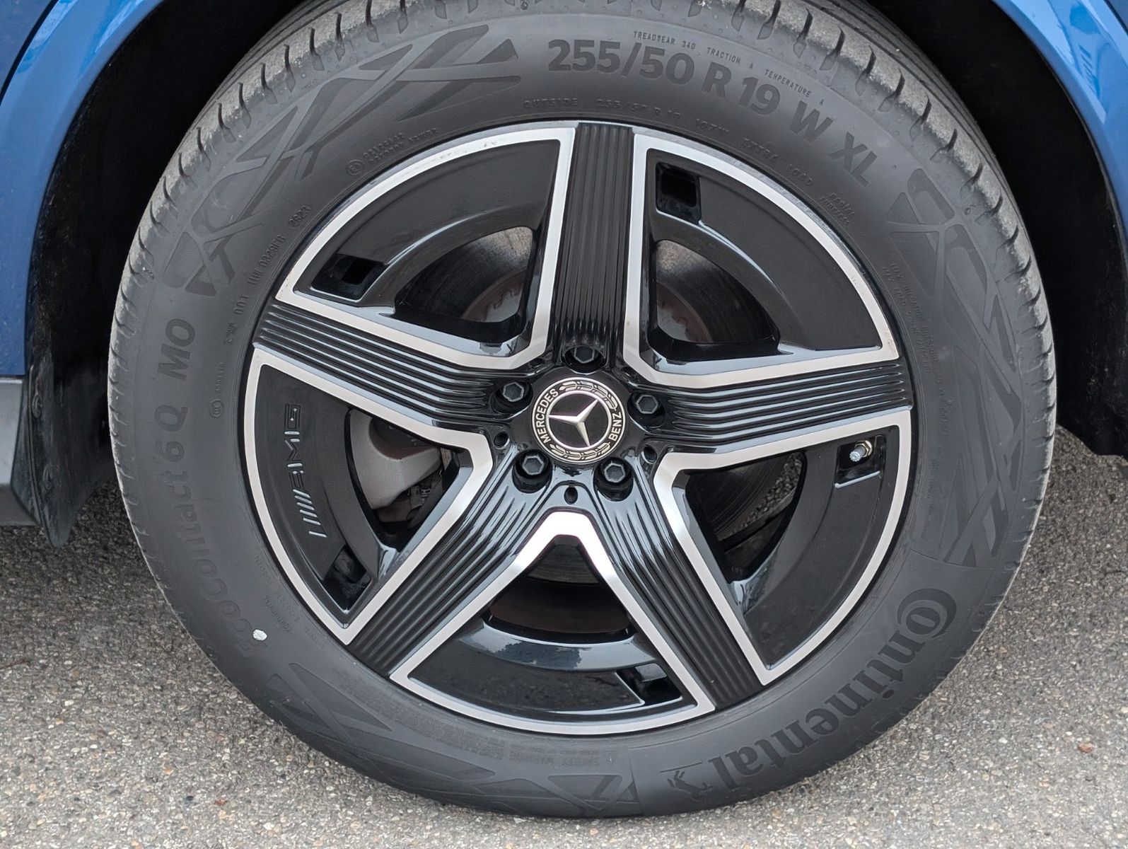 Mercedes-Benz GLC 400 e 4Matic *AMG*AHK*PREMIUM-PLUS*PANO*AIRB