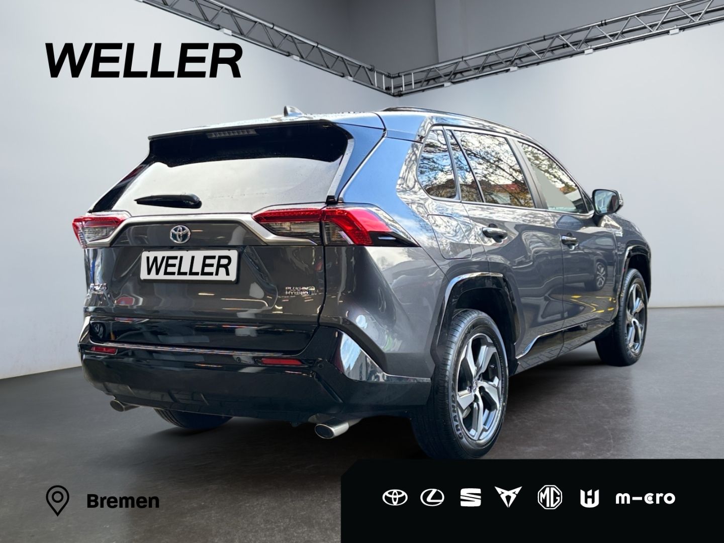 Toyota RAV 4 Plug-in-Hybrid 4x4 - Samsaru's Car Outlet