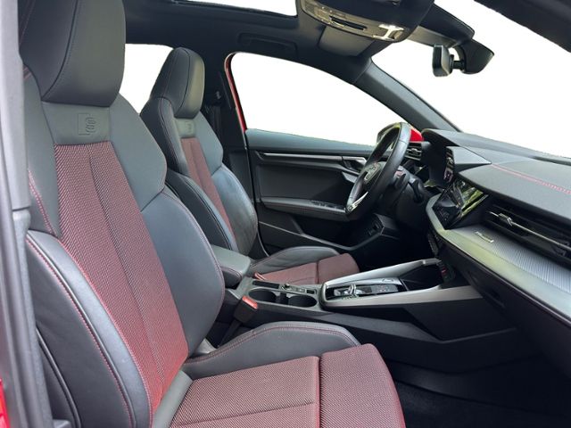 Audi A3 Sportback S-LINE 35 TFSI MATRIX PANO B&O RFK
