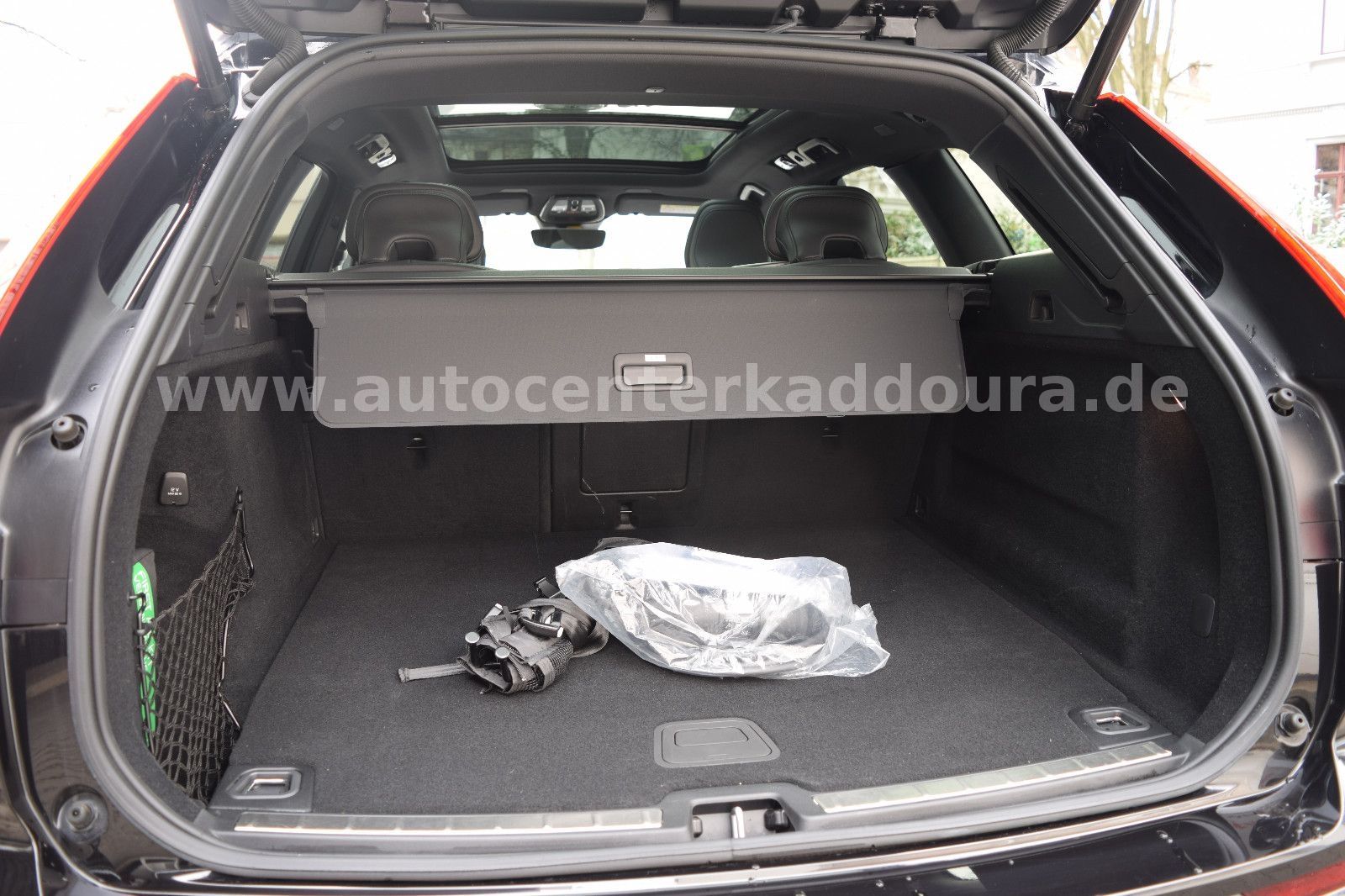 Volvo XC60 T6Plus Black Edition - Samsaru's Car Outlet