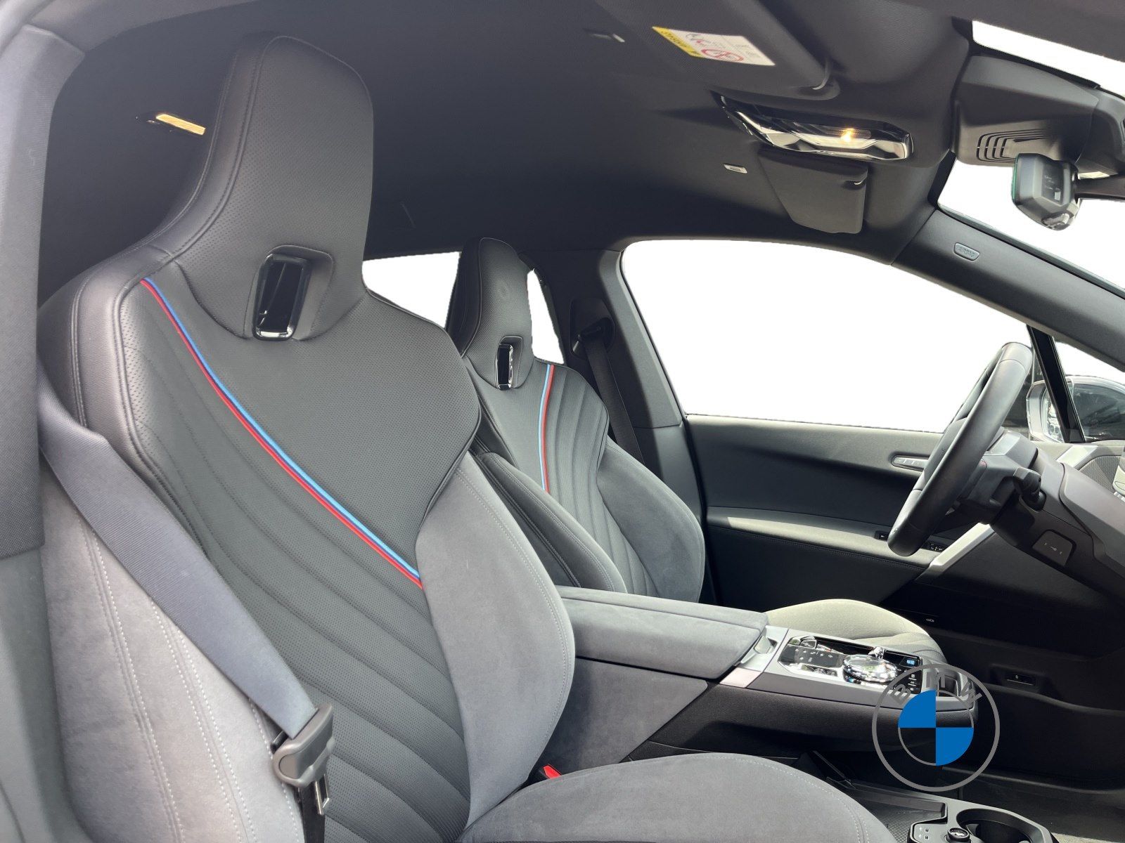 BMW iX M70 XDRIVE 22" DA/PA Prof. Luftfederung AHK