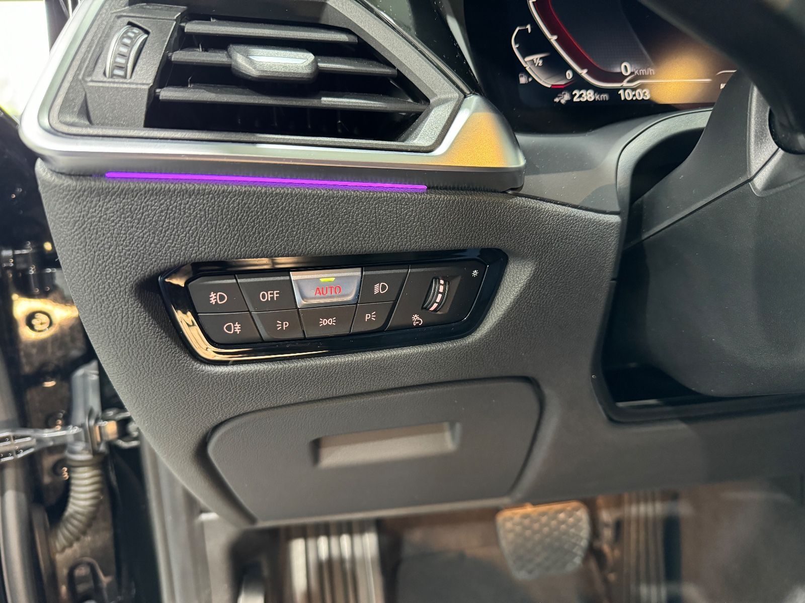 BMW 330 e Luxury Line Individual - Samsaru's Car Outlet
