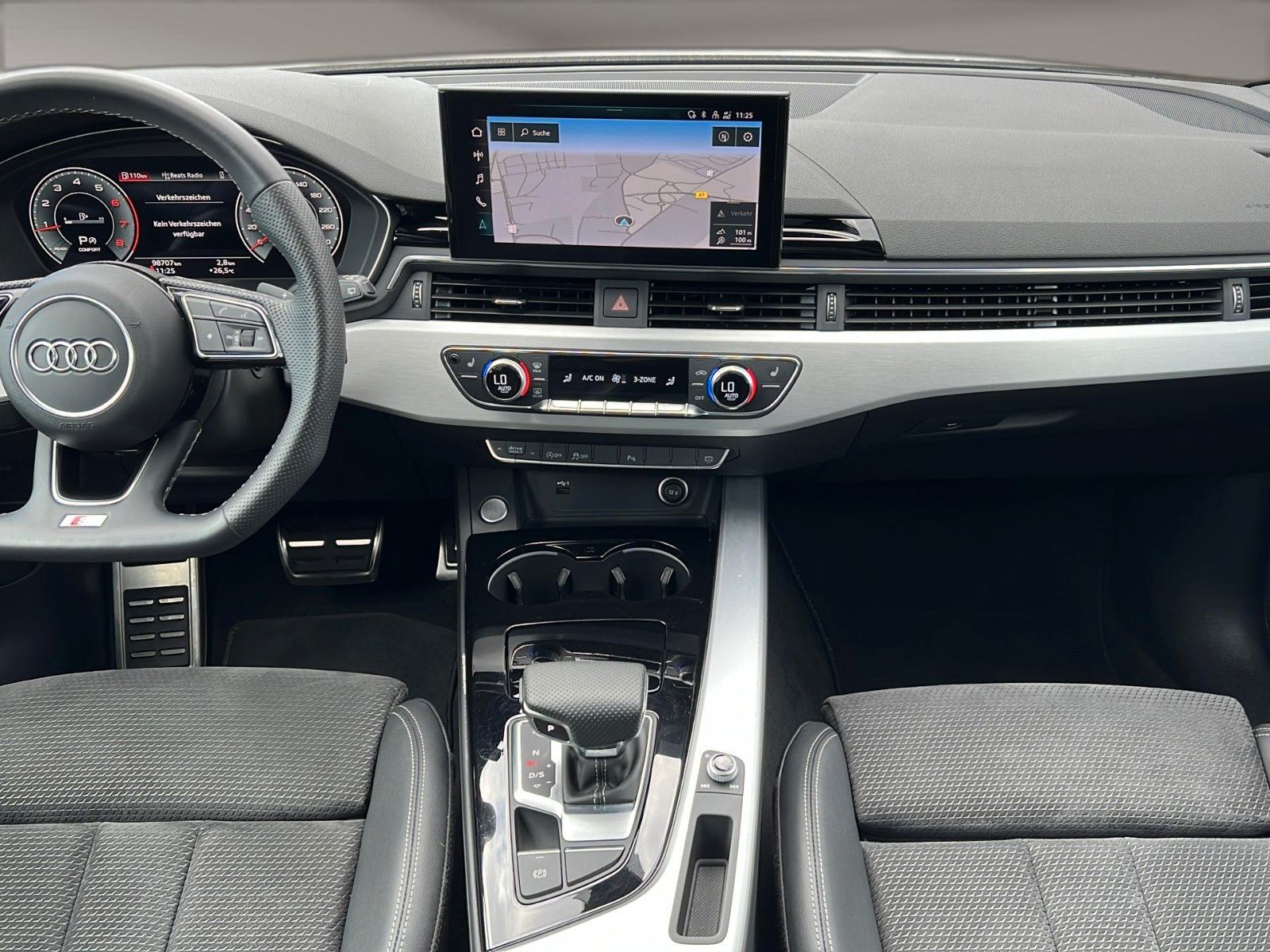 Audi A4 Avant 40 TFSI S tronic S line - Samsaru's Car Outlet