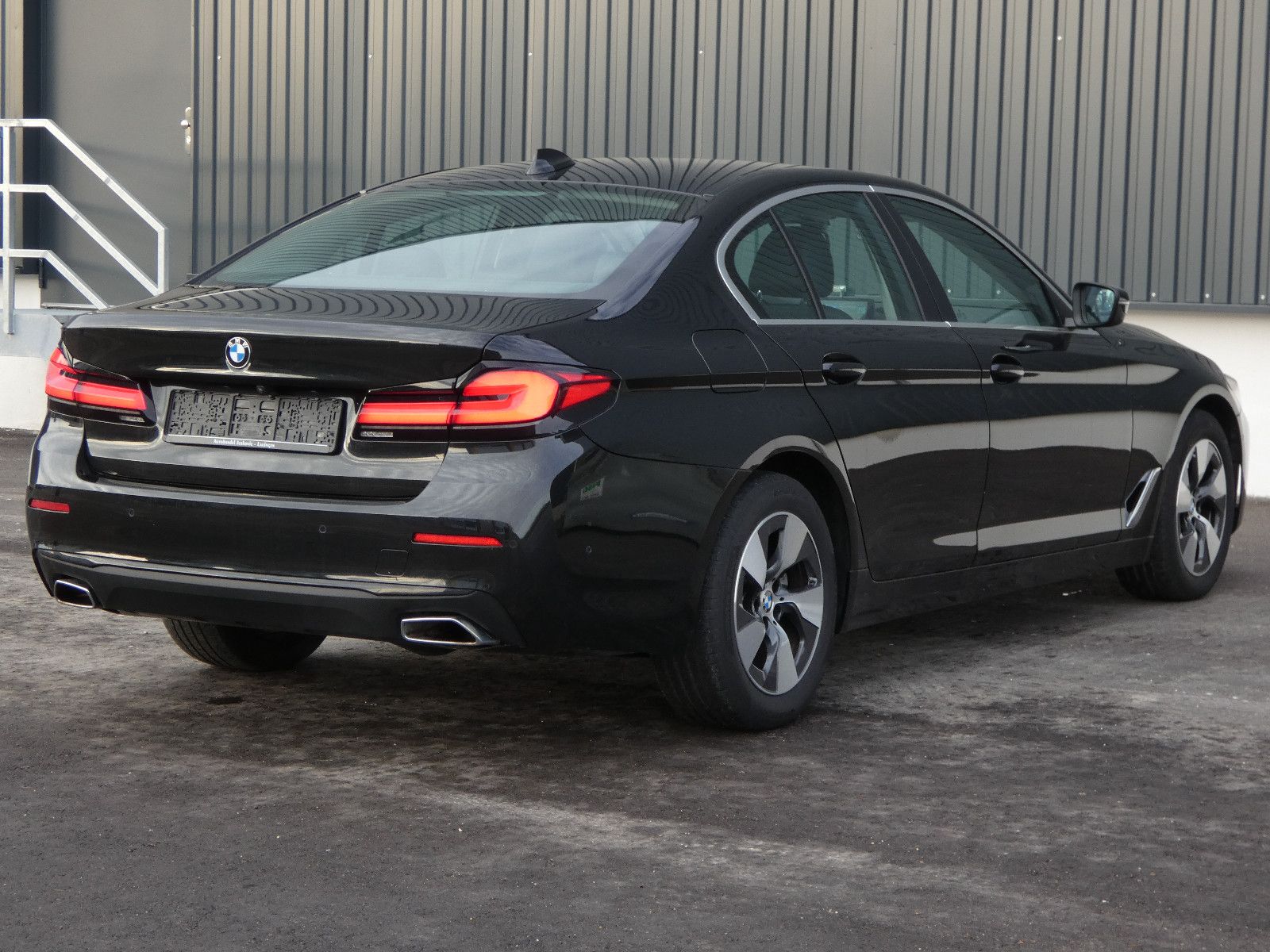 BMW 520d xDrive LED Leder Navi Kamera 1-Hand Facelif