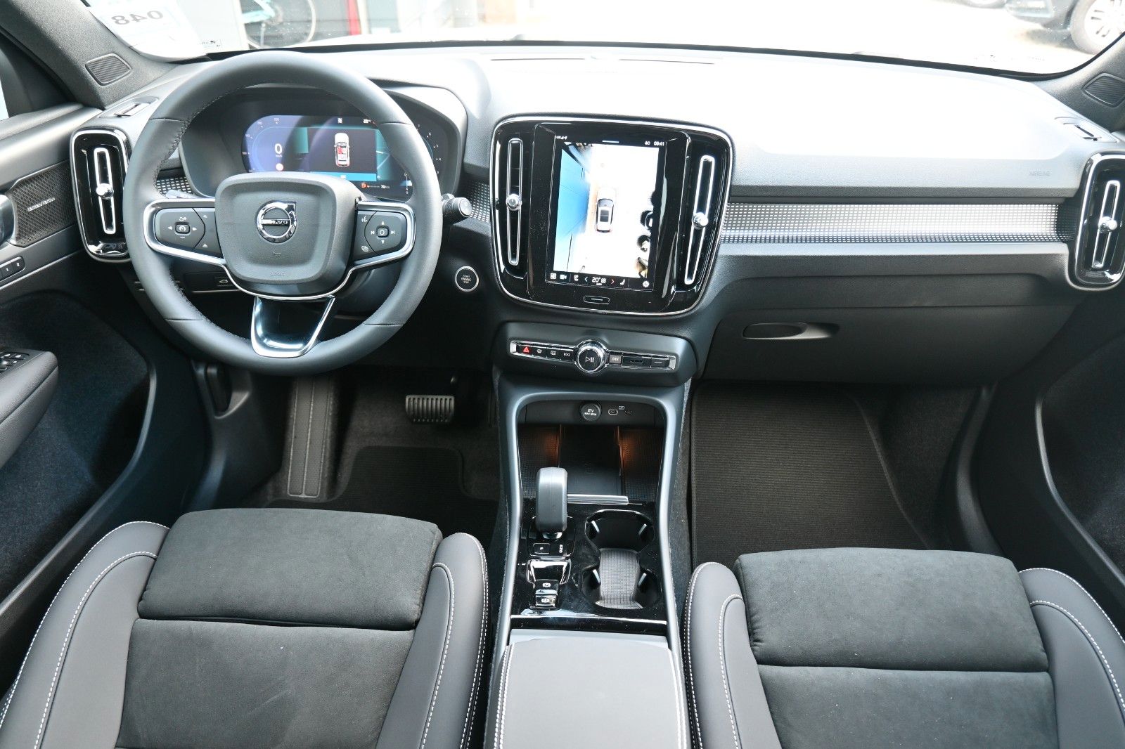Volvo XC40 B4 DKG Plus Dark*FSHZG*360°*ACC*Allwetter