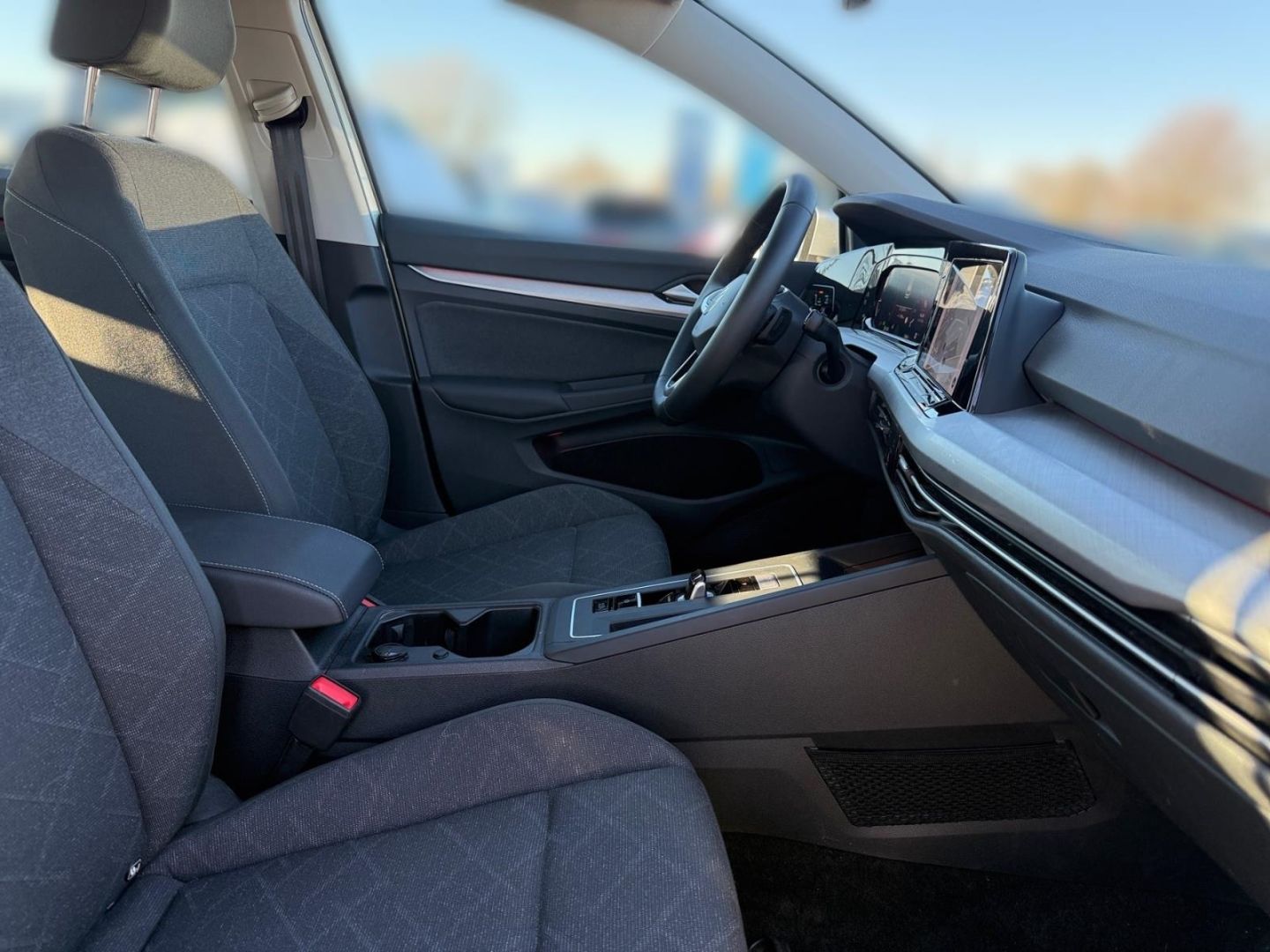 Volkswagen Golf Variant 8 VIII Life 1.0 eTSI - Samsaru's Car Outlet