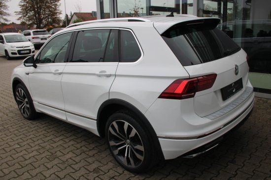 Volkswagen Tiguan 2.0 TDI 4Motion R-Line DSG Pano AHK ACC 2