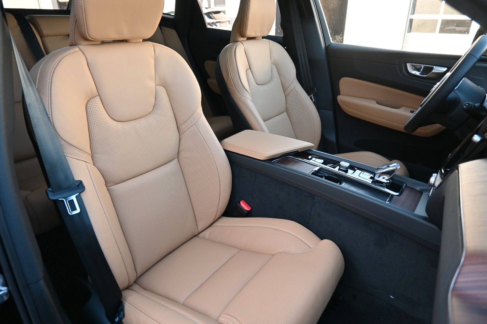 Volvo XC60 B4 D AWD Ultimate Dark*STDHZG*360°*ACC*AHK