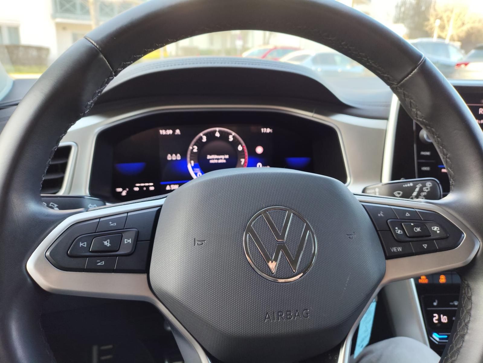 Volkswagen T-Roc 1.0 TSI Move - Samsaru's Car Outlet