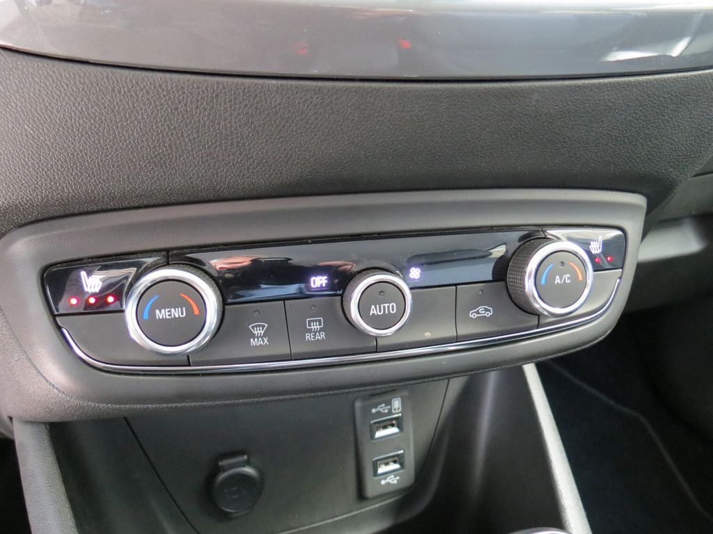 Opel Crossland 1.5 Diesel Elegance - Samsaru's Car Outlet