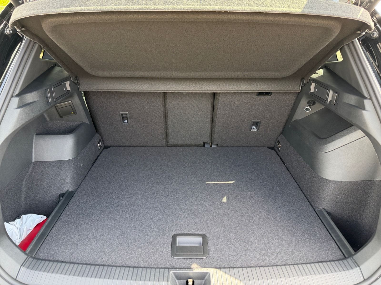 Volkswagen Tiguan R-Line 2,0 l TSI *4MOTION*LEDER*360°*AHK*