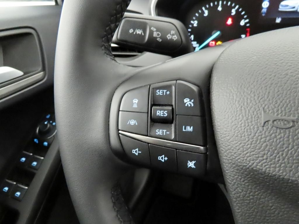 Ford Focus Turnier 1.0 M-Hybrid Aut. Titanium ACC+LED