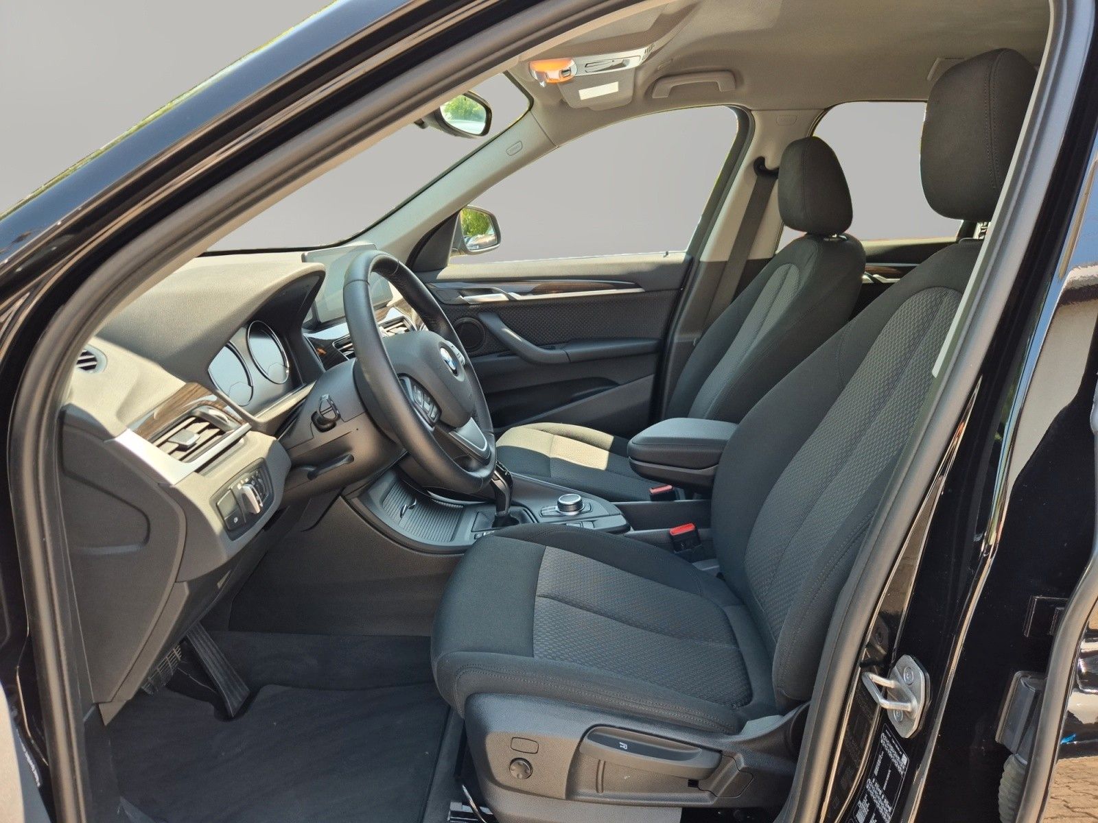 BMW X1 xDrive 25d - Samsaru's Car Outlet