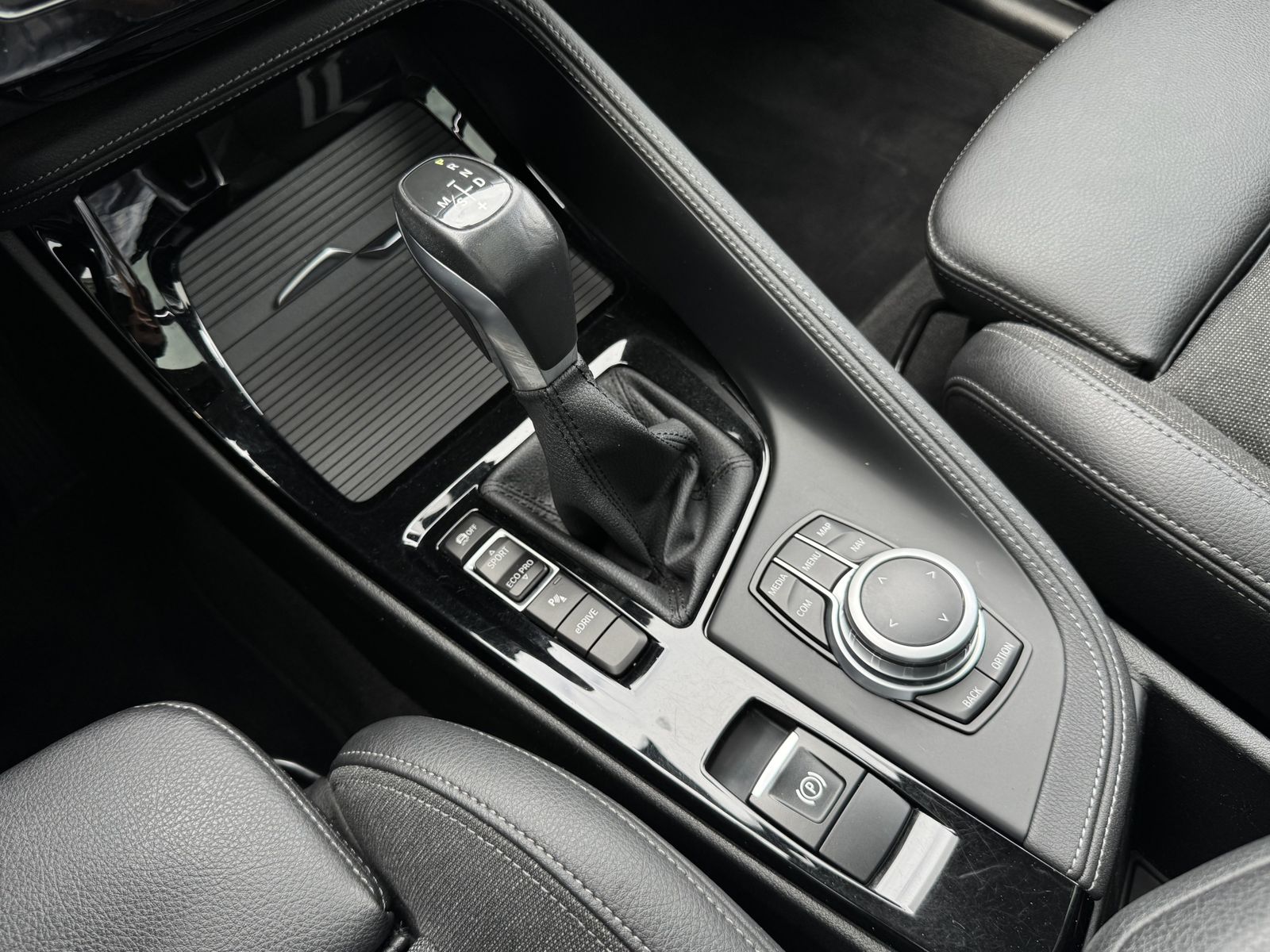 BMW X1 xDrive25e Sport Line - Samsaru's Car Outlet