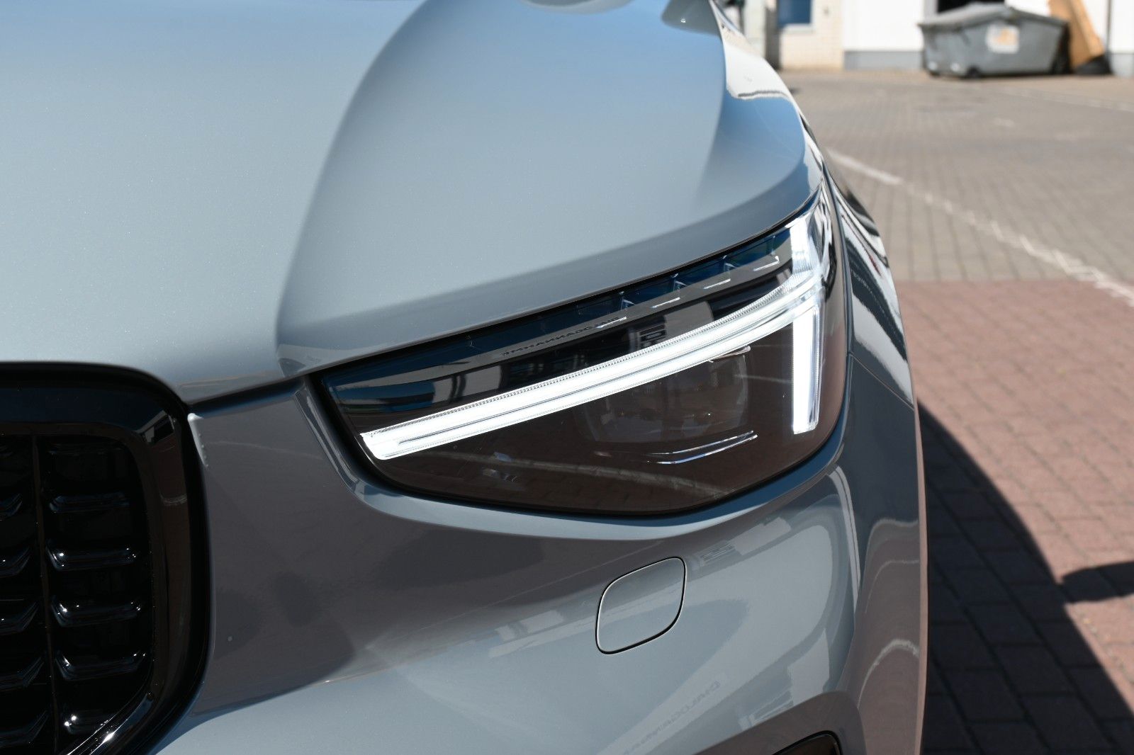 Volvo XC40 B4 DKG Ultra Dark*FSHZG*PANO*360°*ACC*AHK