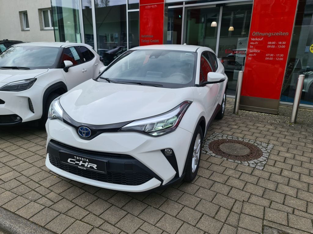 Toyota C-HR Hybrid Flow - Samsaru's Car Outlet