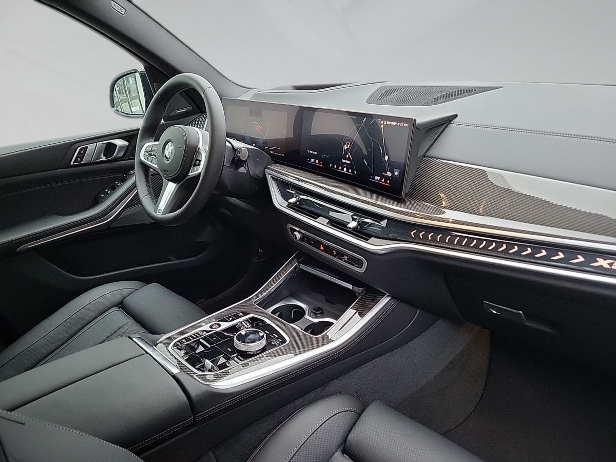 BMW X5 xDrive40d M SPORT Sitzbelüft AHK HeadUp Pano