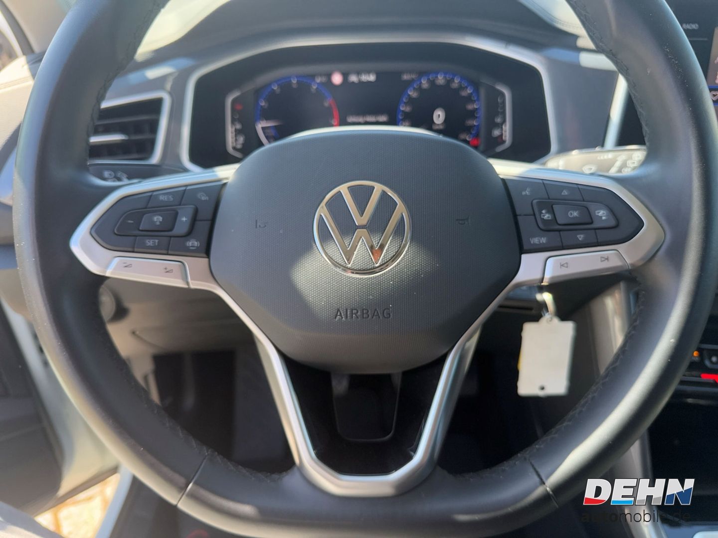 Volkswagen T-Roc 1.0 TSI Style Plus - Samsaru's Car Outlet