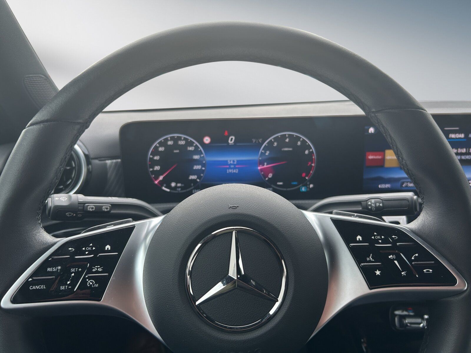 Mercedes-Benz A 200 PROGRESSIVE LINE - Samsaru's Car Outlet