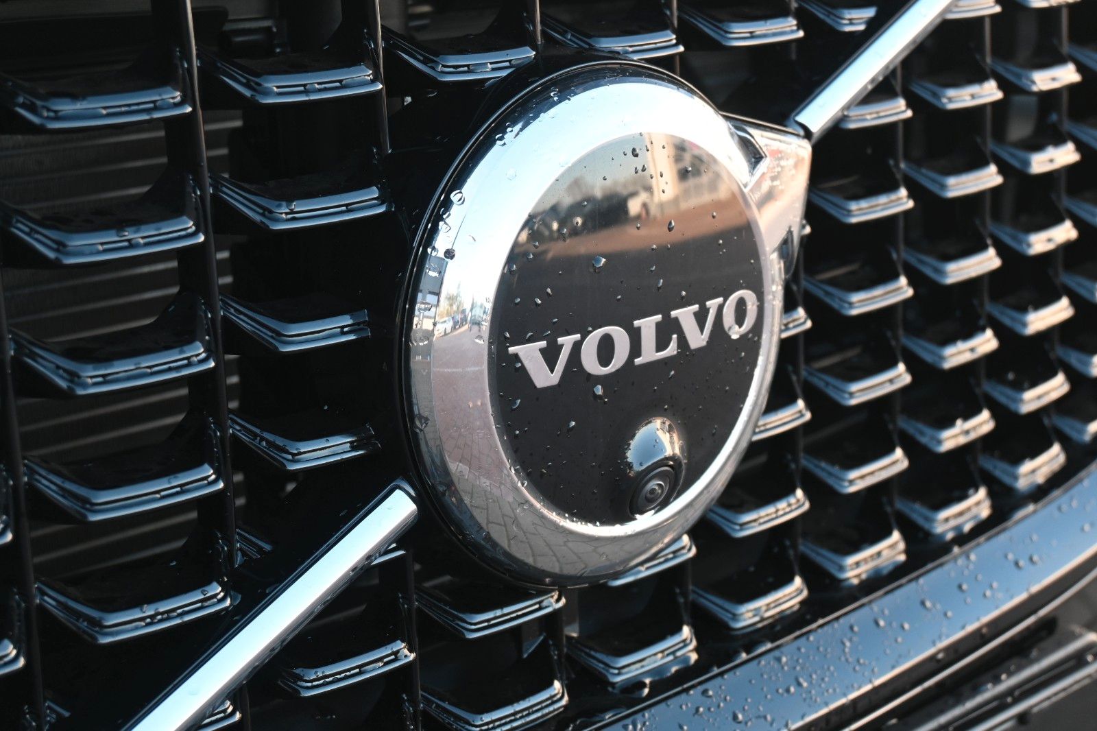 Volvo XC60 B4 D AWD Ultimate Dark*STDHZG*360°*ACC*AHK