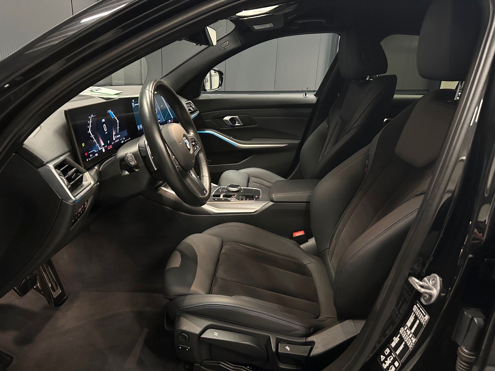 BMW 320d touring xDrive M-Sport Innovation - Samsaru's Car Outlet
