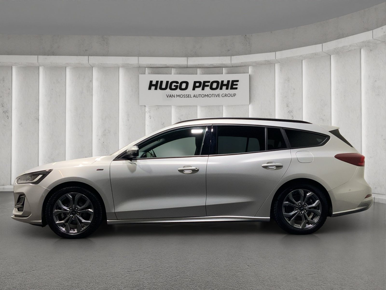 Ford Focus ST-Line X Turnier Aut.*AHK*ACC*HUD*KAM*NAV