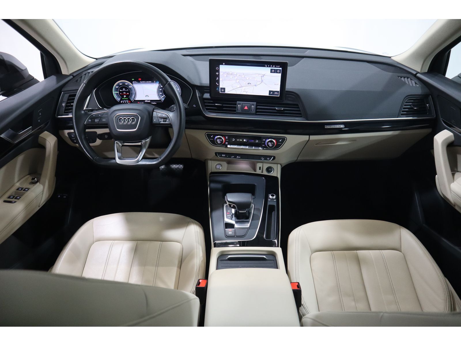 Audi Q5 50 TFSI e quattro S line - Samsaru's Car Outlet