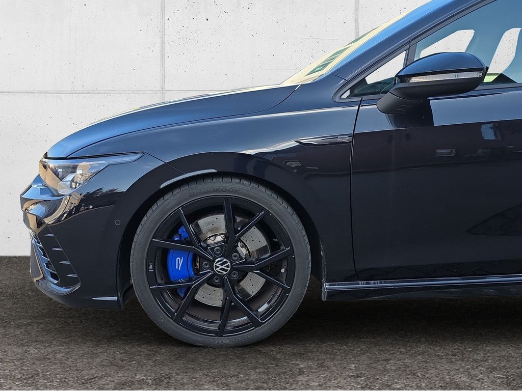 Volkswagen Golf VIII R Variant 2.0 TSI 4Motion HUD AHK PANO