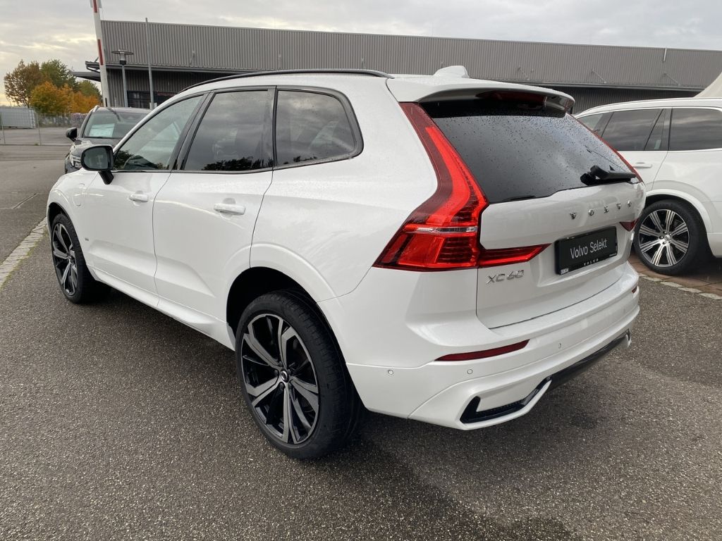 Volvo XC60 R-Design T6 AWD Recharge Plug-In Hybrid AWD