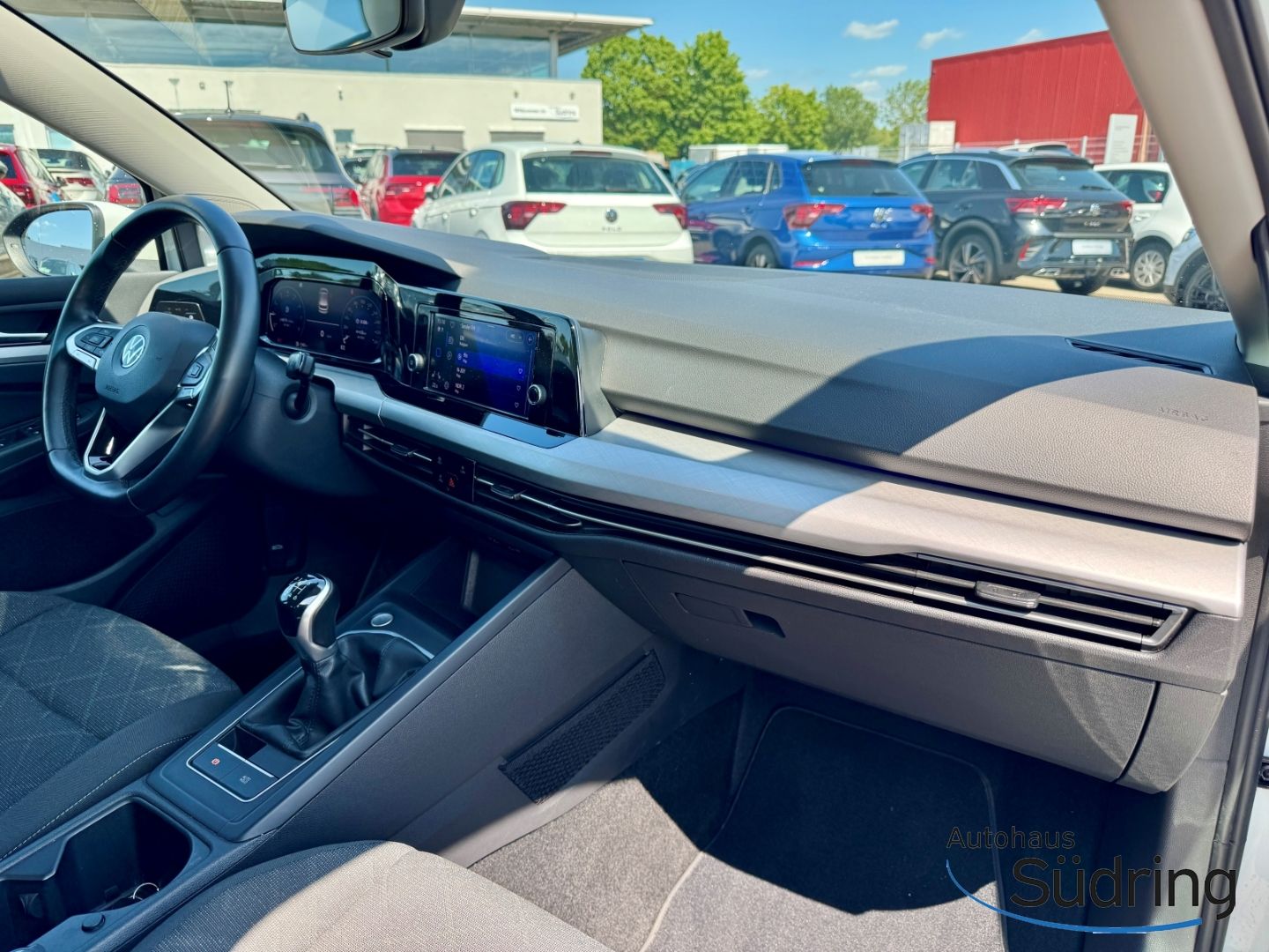 Volkswagen Golf VIII 1.0 TSI Life - Samsaru's Car Outlet