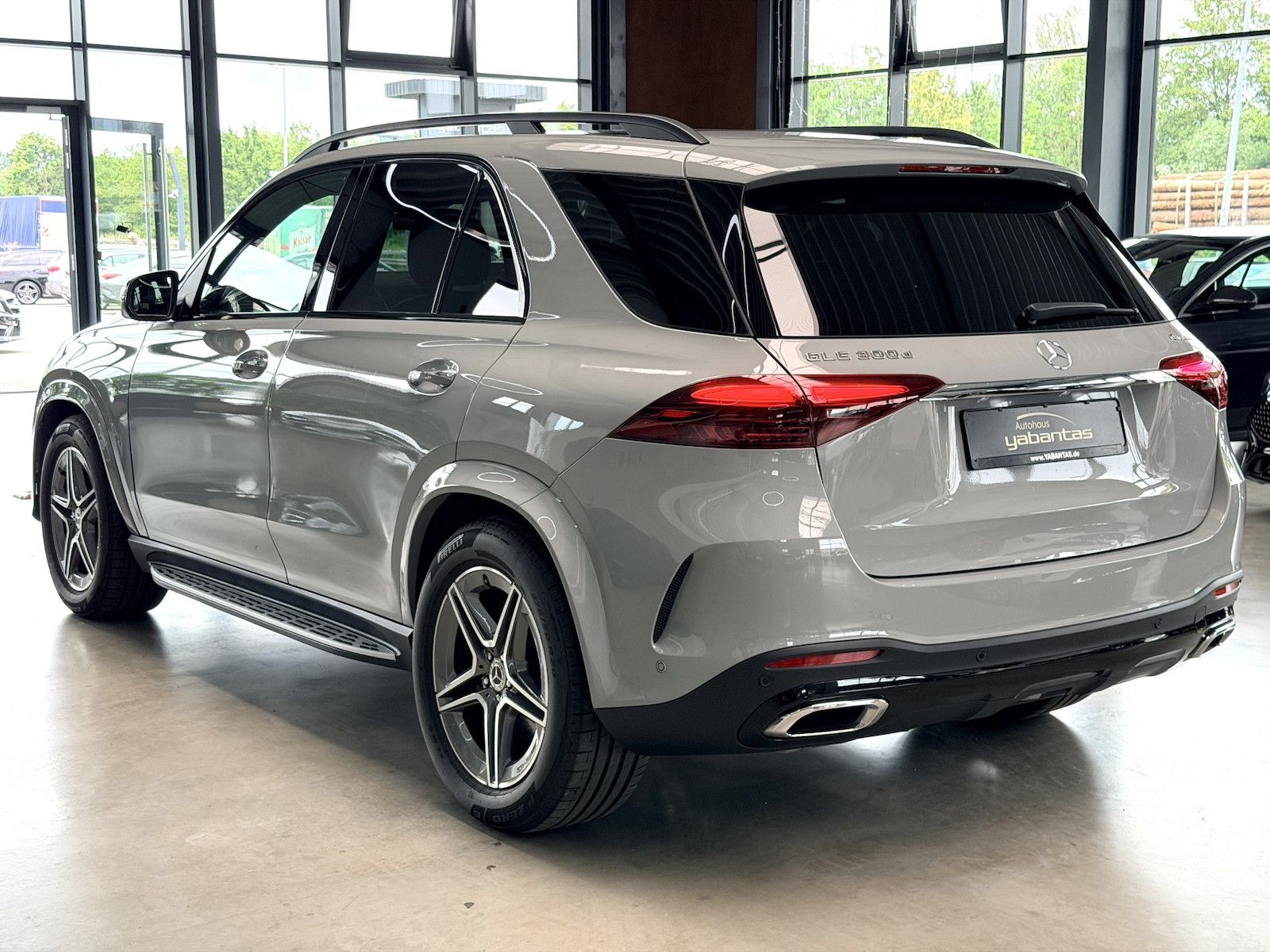 Mercedes-Benz GLE 300 d 4M AMG Night Pano DISTRONIC+ 360°-K AI