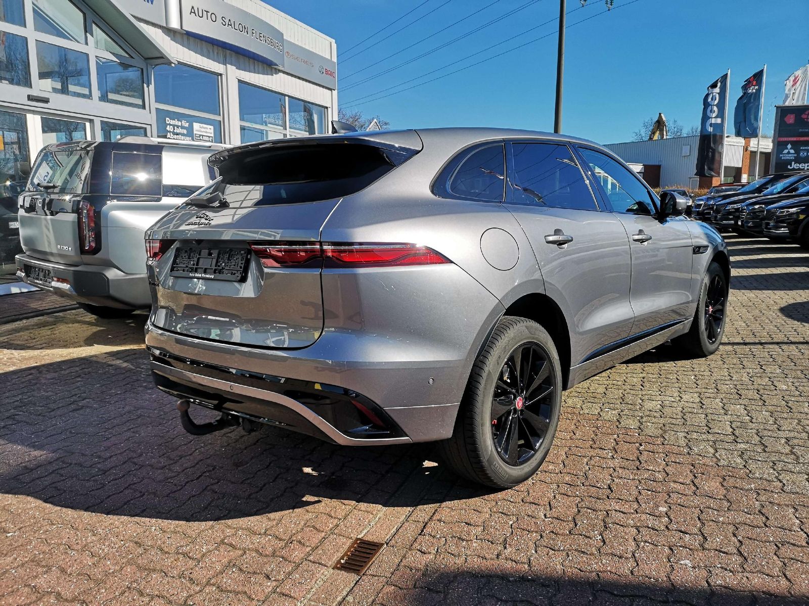 Jaguar F-Pace R-Dynamic S AWD*1 Hand*S-Heft*Leder*2.400