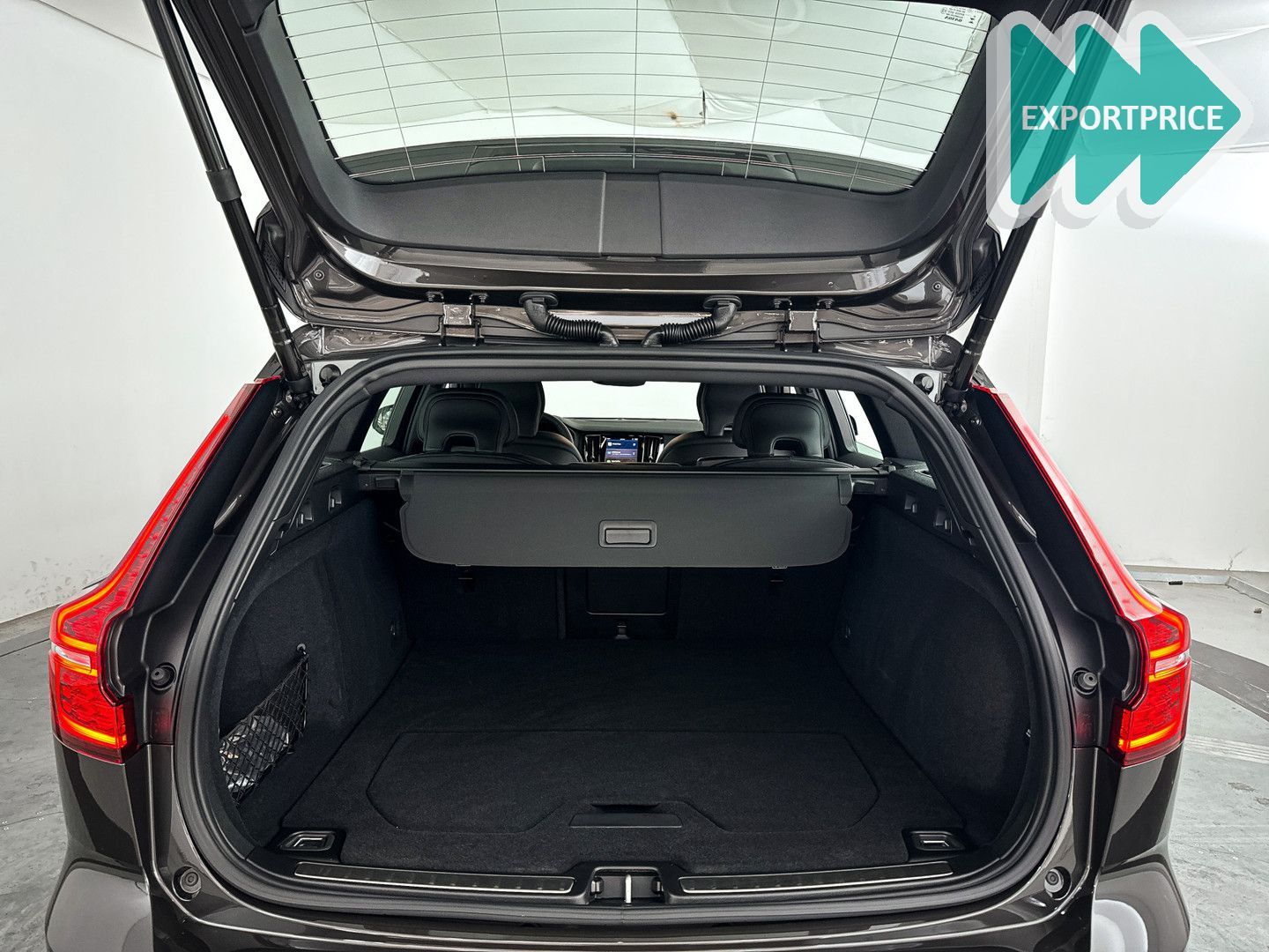 Volvo V60 T6 Plug-in hybrid AWD Plus Dark | 360° kamer