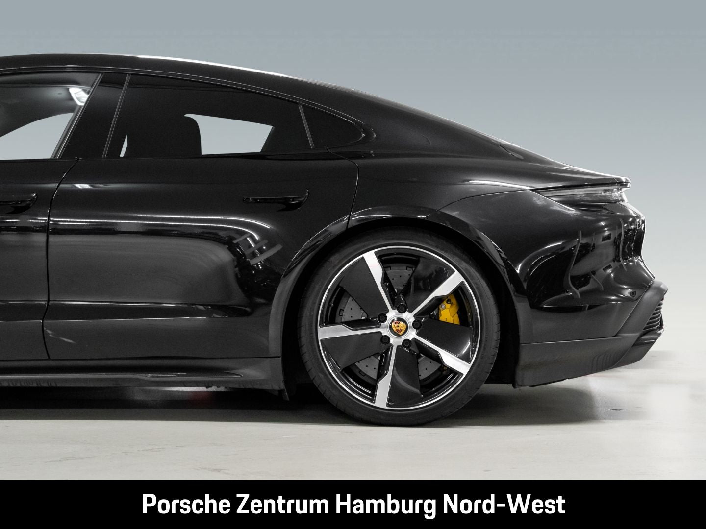 Porsche Taycan Turbo S LED-Matrix InnoDrive Head-Up