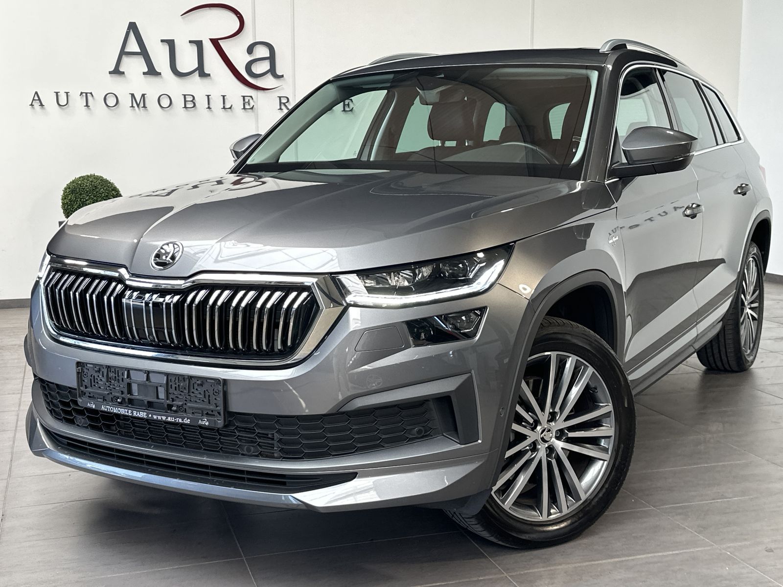 Skoda Kodiaq 4x4 L&K NAV+MATRIX+360+PANO+AHK+STANDHEIZ