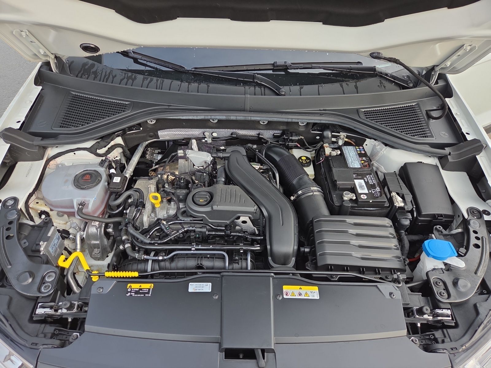 Volkswagen T-ROC 1.5 TSI STYLE - Samsaru's Car Outlet