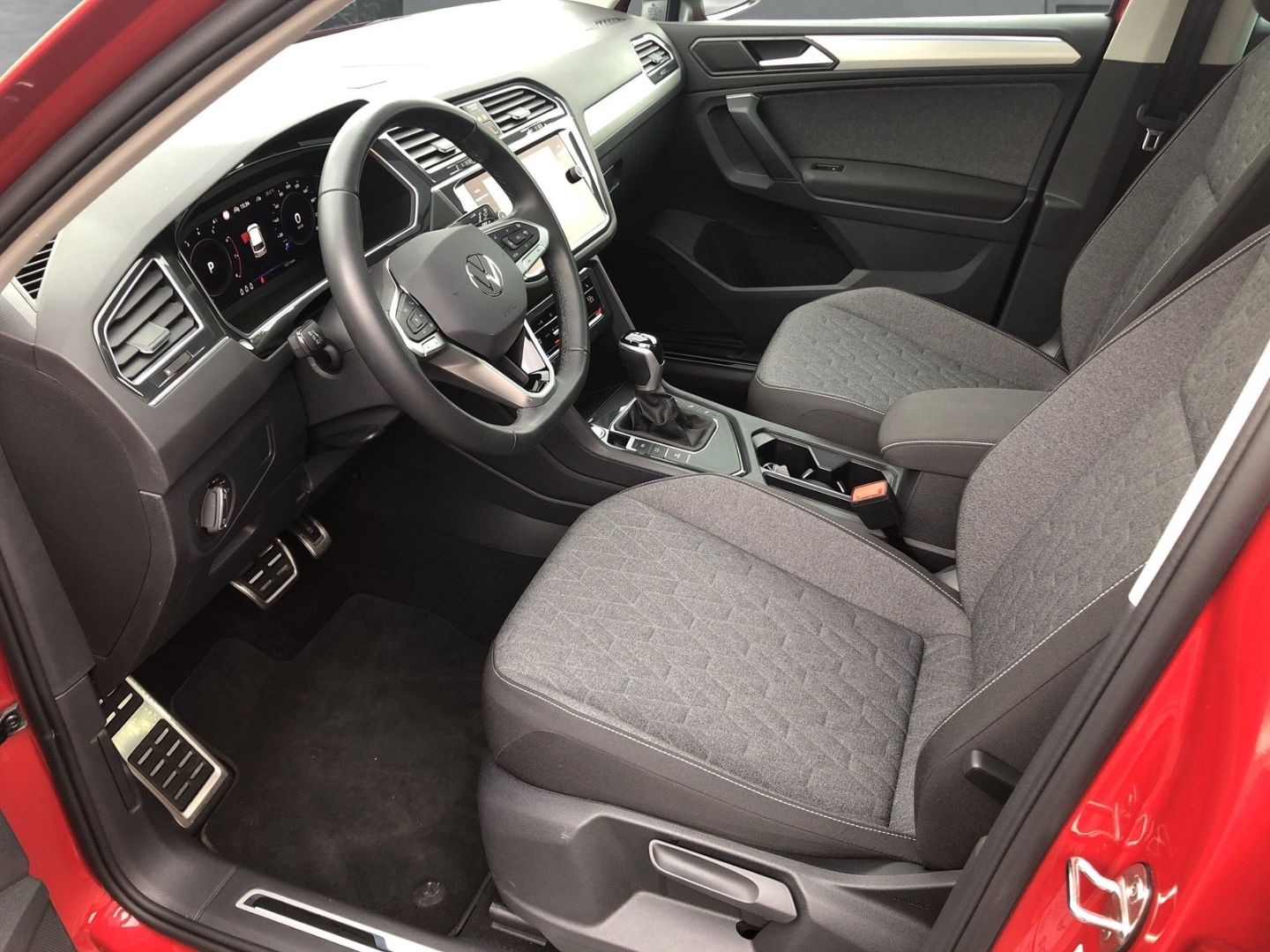 Volkswagen Tiguan 1.5 TSI DSG Move - Samsaru's Car Outlet