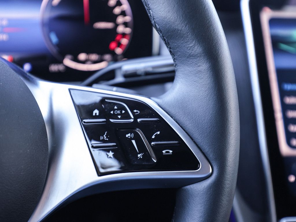 Mercedes-Benz GLC 300 e 4M Avantgarde Advanced Plus - Samsaru's Car Outlet