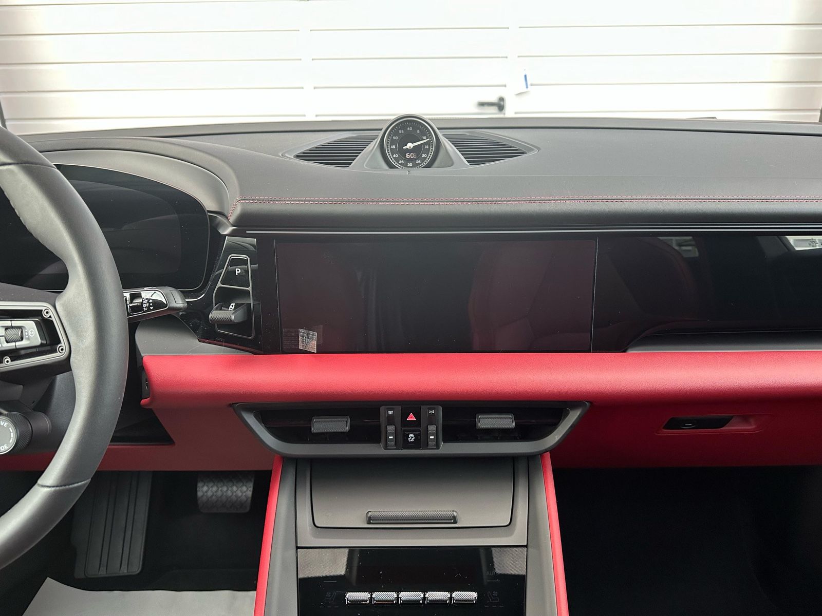 Porsche Macan 4 - Samsaru's Car Outlet
