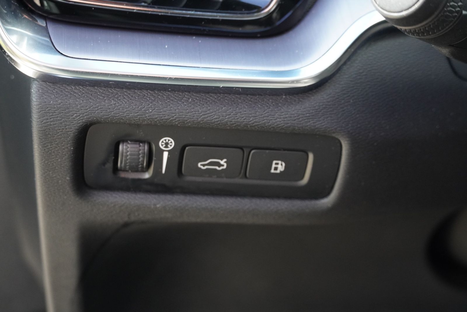 Volvo V60 Kombi 2.0 Hybrid AWD R Design LED Navi AHK