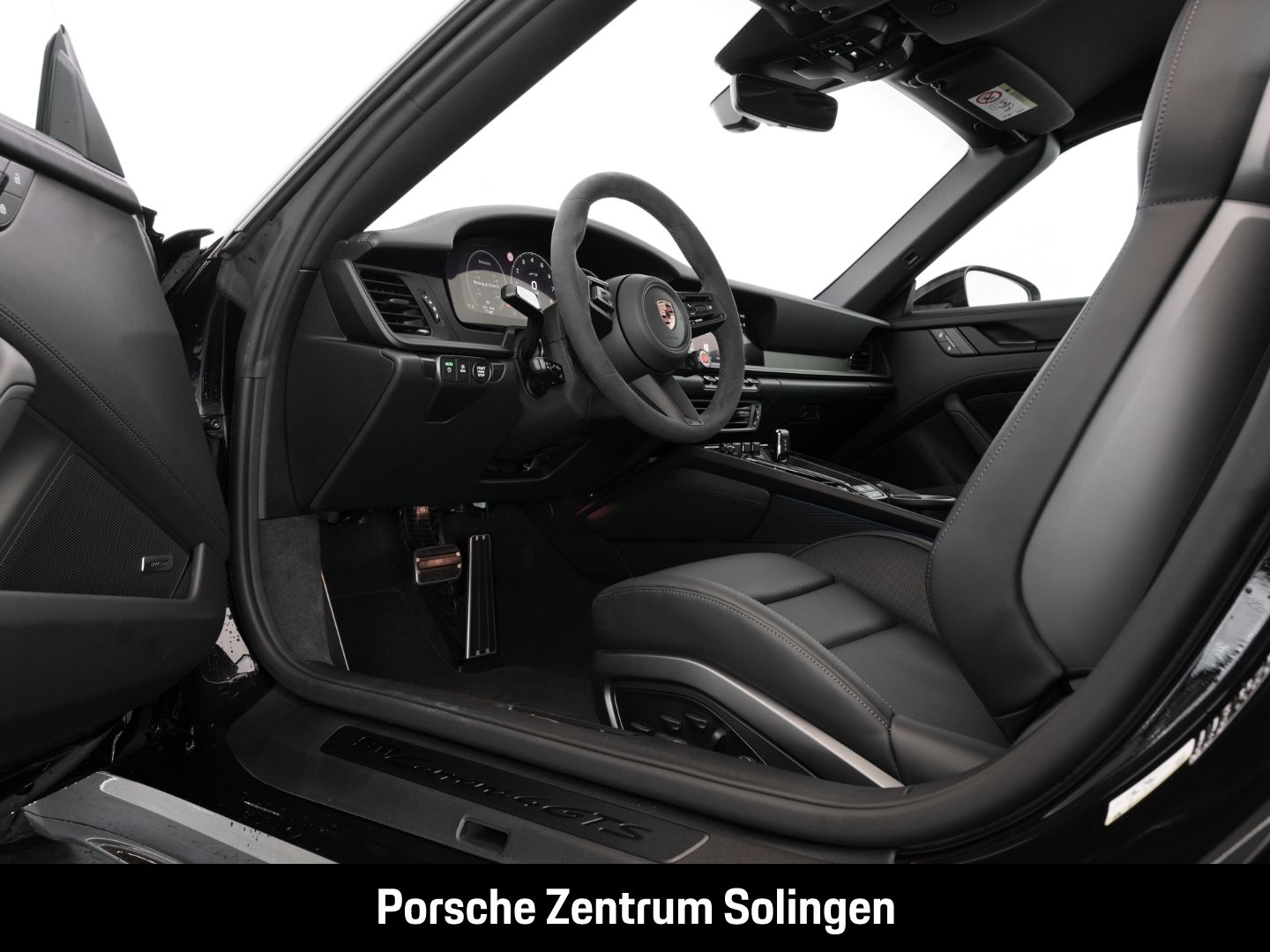 Porsche 911 Carrera 4 GTS Cabriolet HD-Matrix Lift Bose