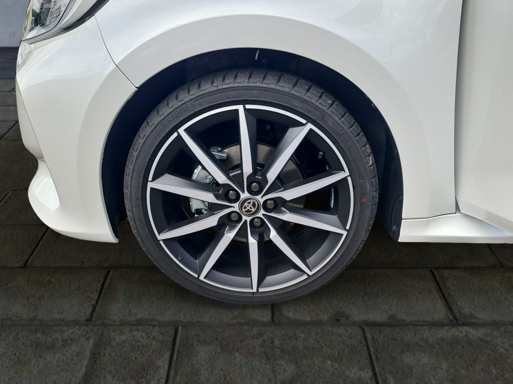 Toyota Yaris Hybrid 130PS 1.5 GR SPORT