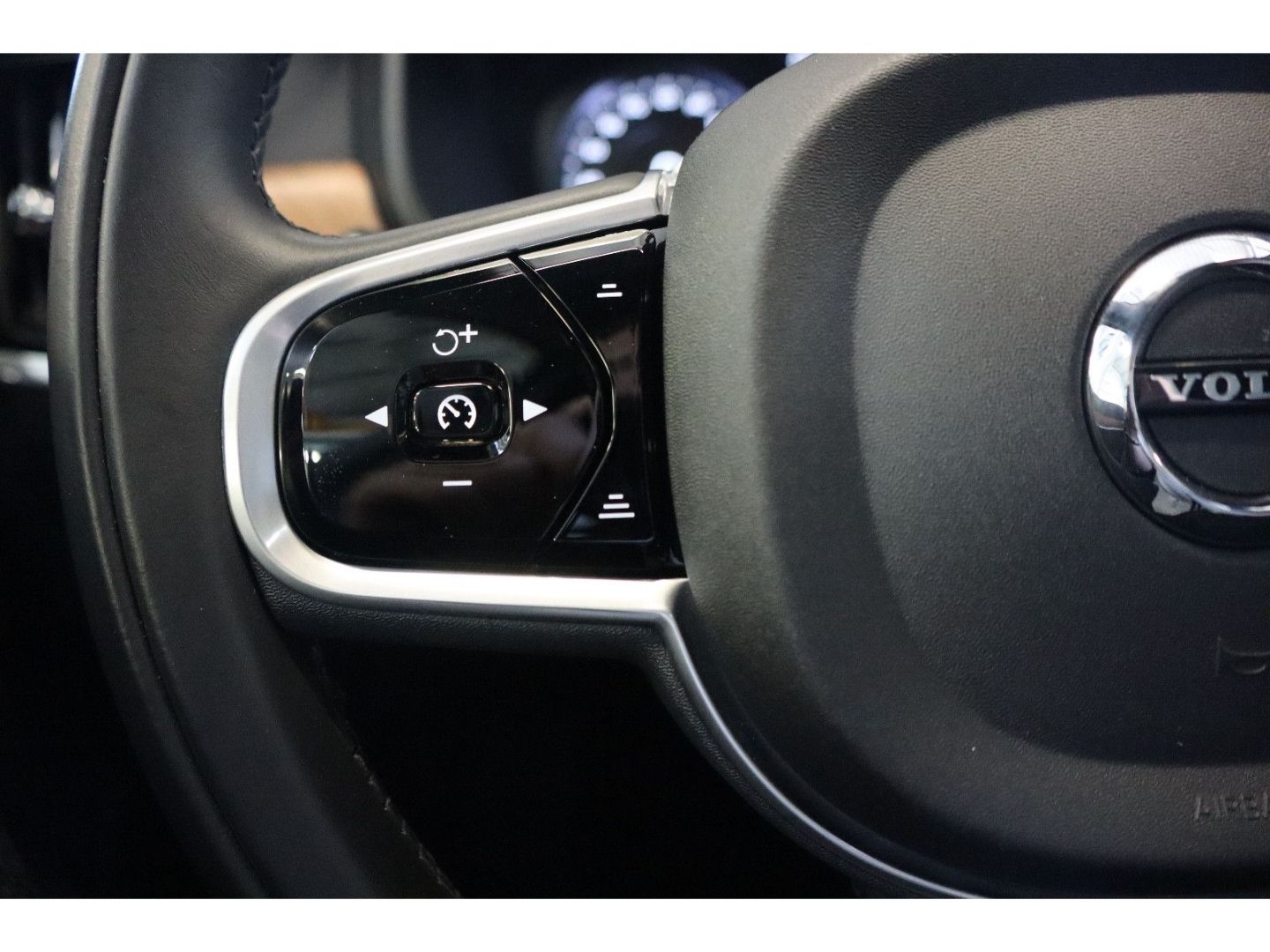 Volvo S90 Inscription Plug-In Hybrid AWD ACC HUD 360°K