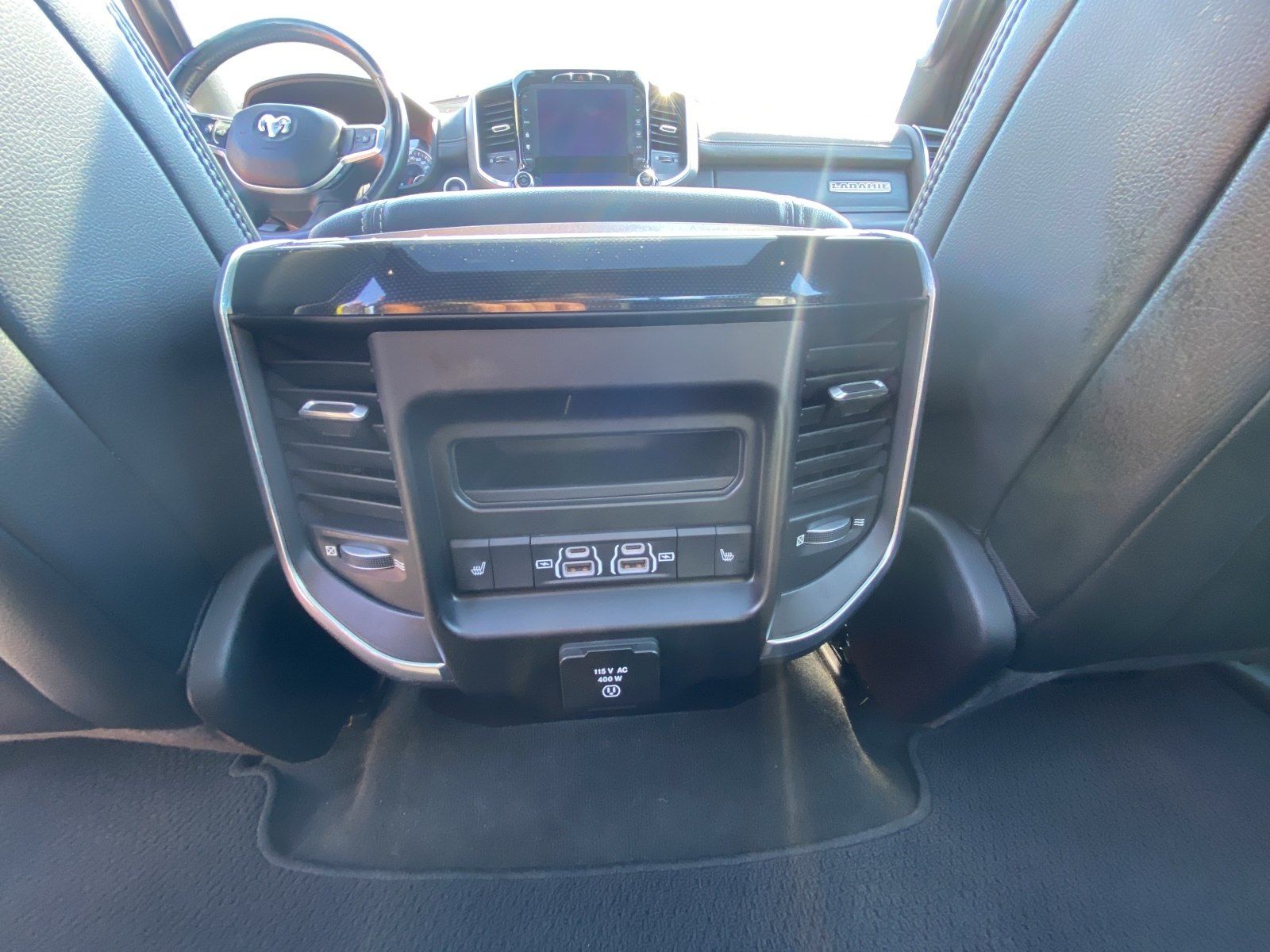 Dodge RAM 1500 Laramie Night LED AHK Winterp. Shz. BT