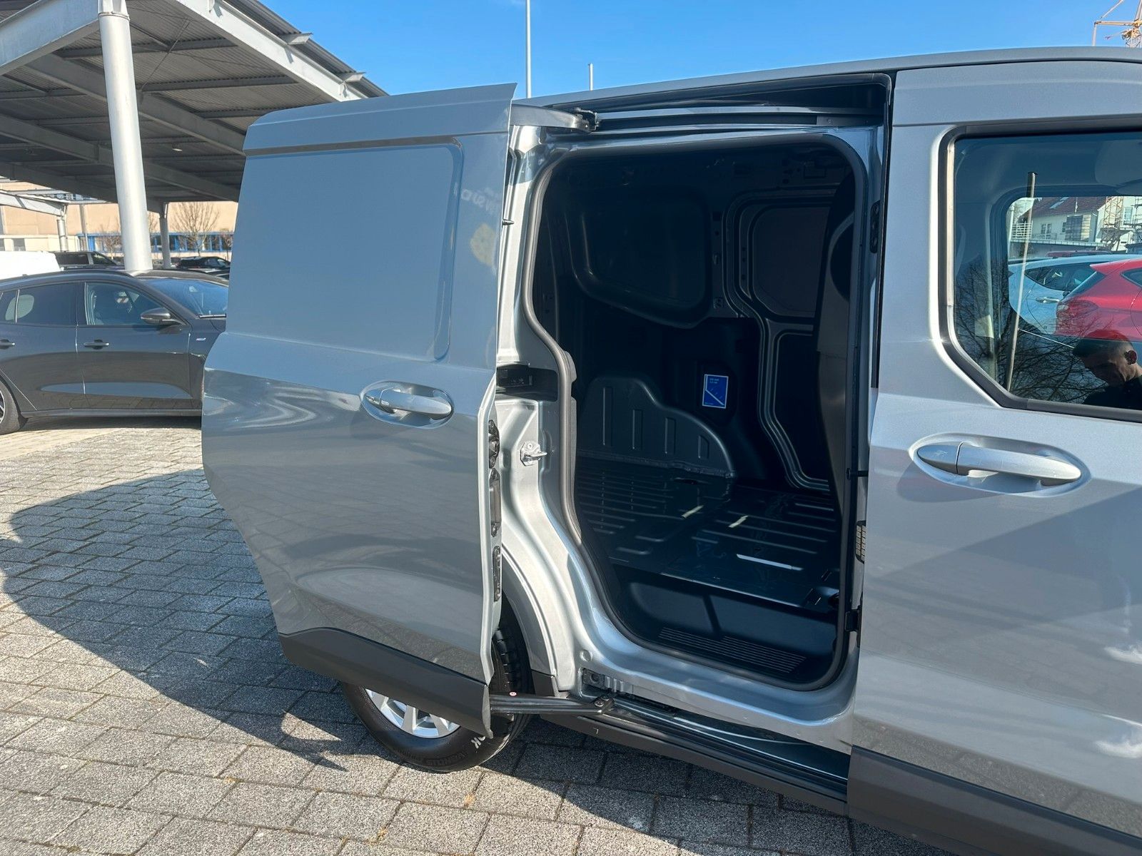 Ford Transit Courier Limited Aut. *AHK/ Navi/ Kamera*