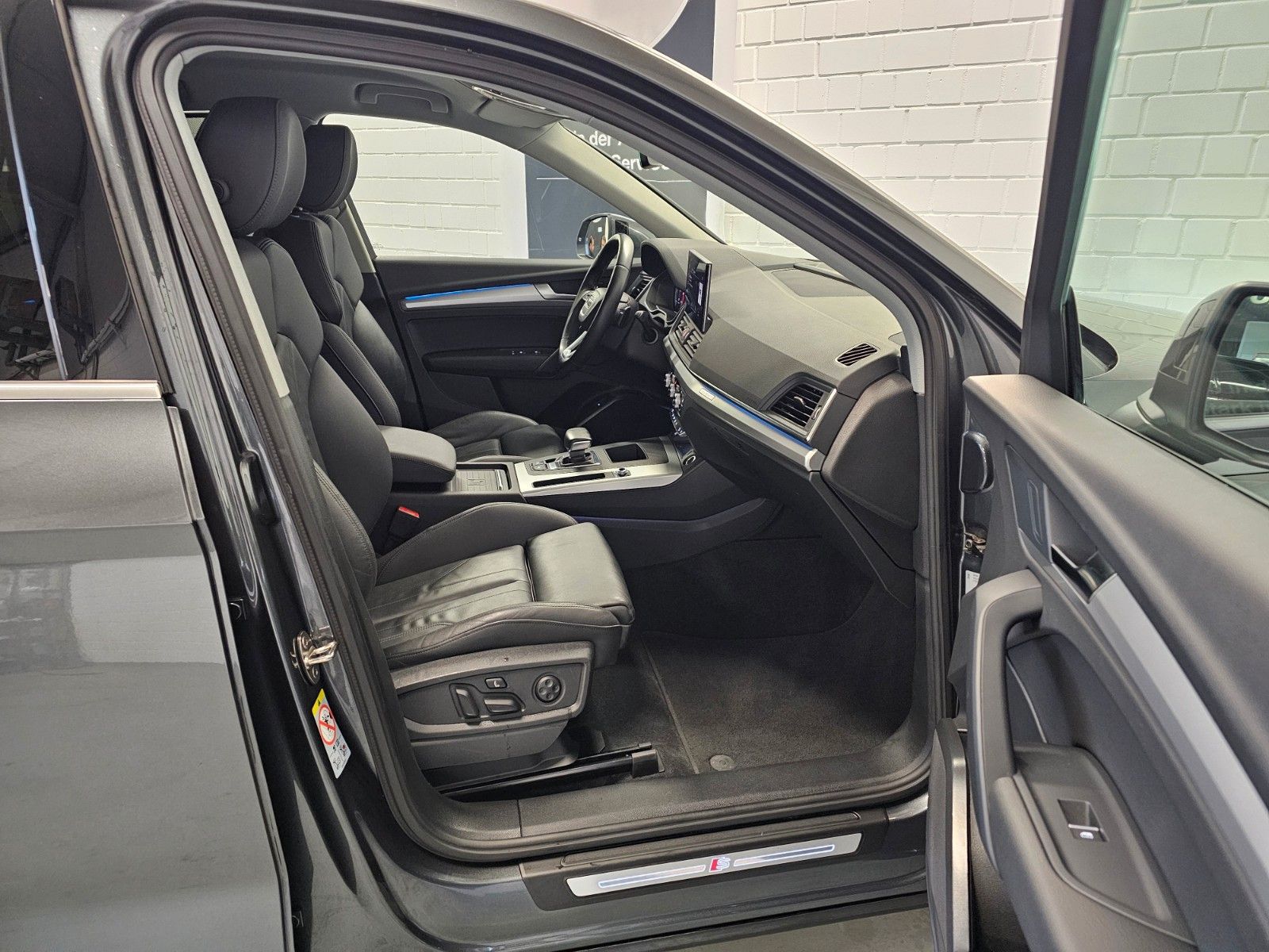 Audi Q5 40 TDI quattro S line + Head-Up/ACC/CarPlay