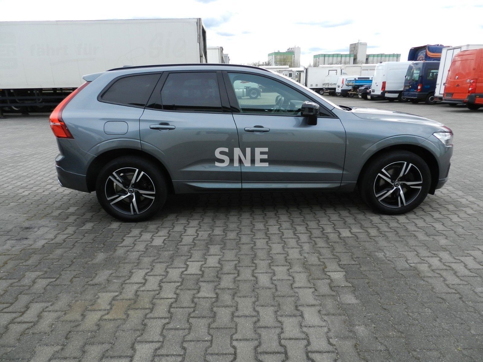 Volvo XC 60 XC60 R Design AWD, Unfallfrei